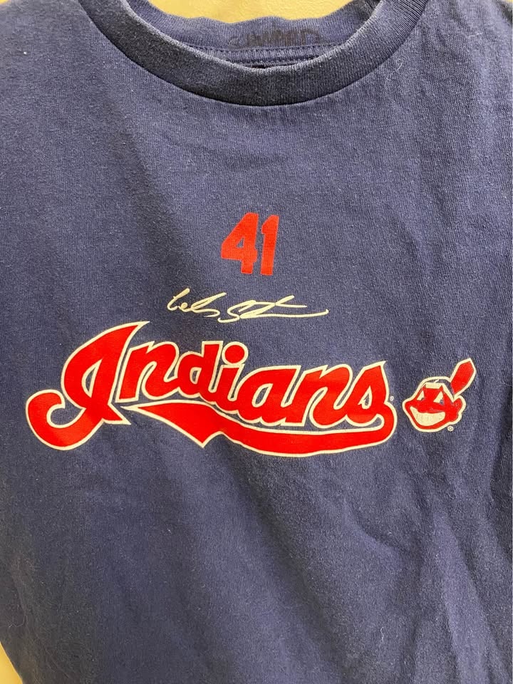 Cleveland Indians Carlos Santana #41 Youth T-Shirt - photo 4
