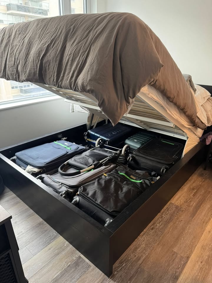 IKEA QUEEN SIZE MALM BED - photo 2