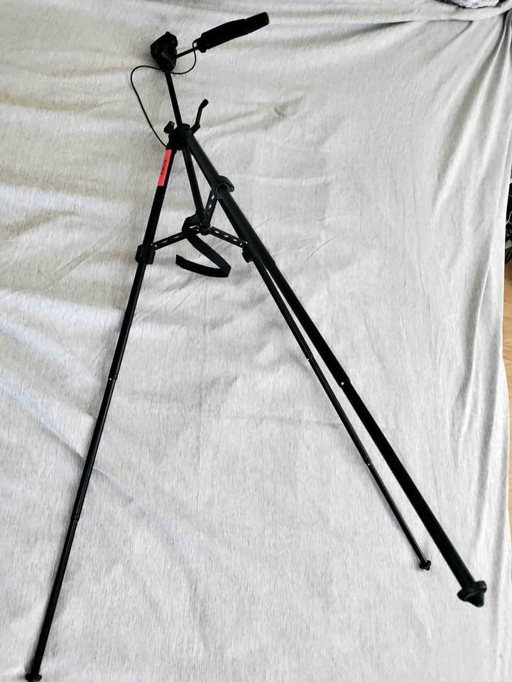 Sony VCT-550RM Camera Tripod with Remote