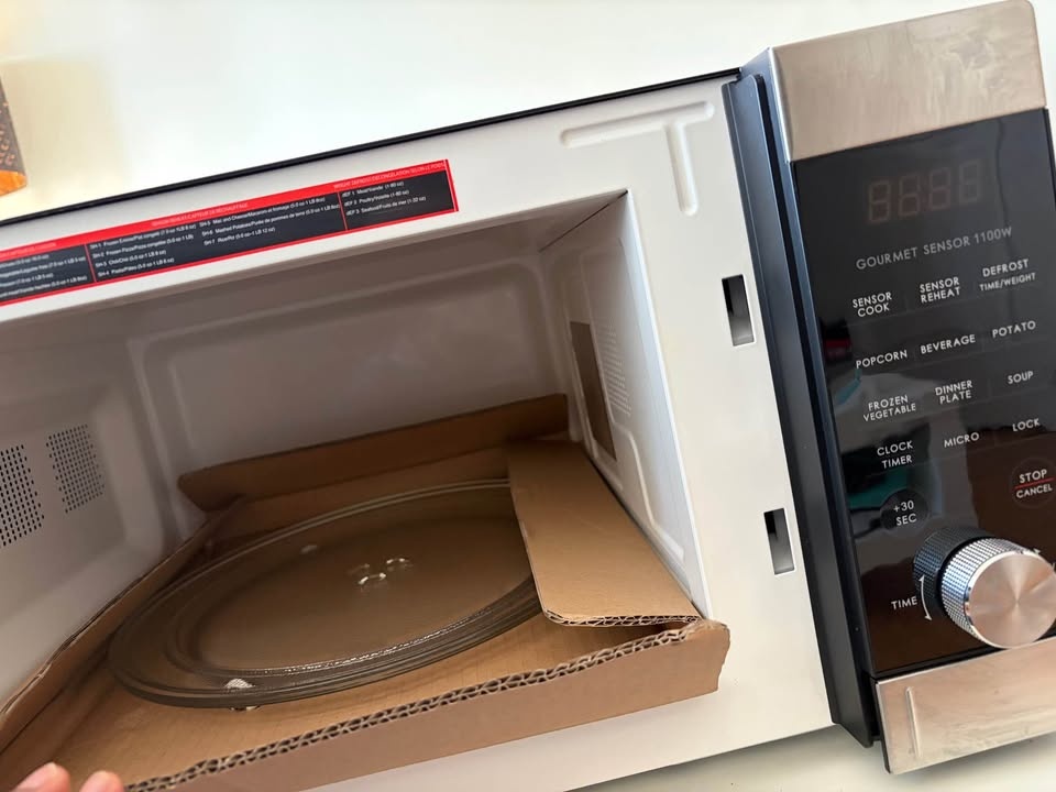 Galanz Microwave 1.3 cu.ft. Capacity - photo 4