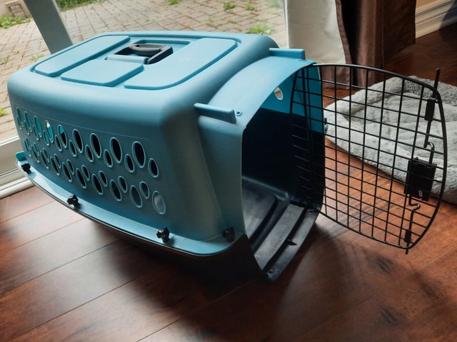 Plastic Portable Travel Dog Kennel, Pet Carrier - photo 3