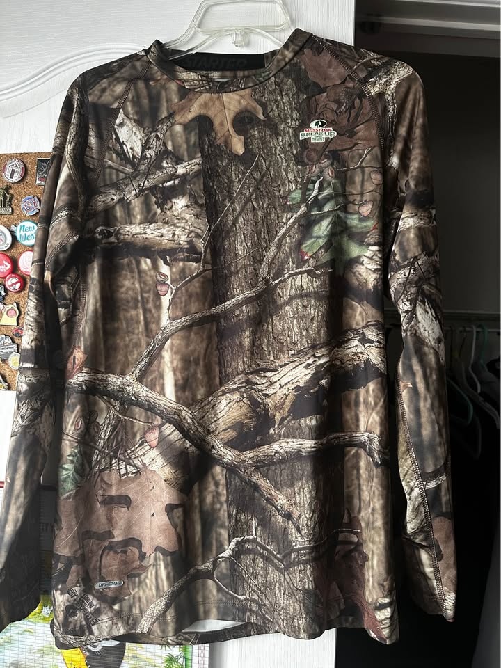 Mossy Oak Break Up Infinity Camo Spandex Shirt - Size L - photo 2