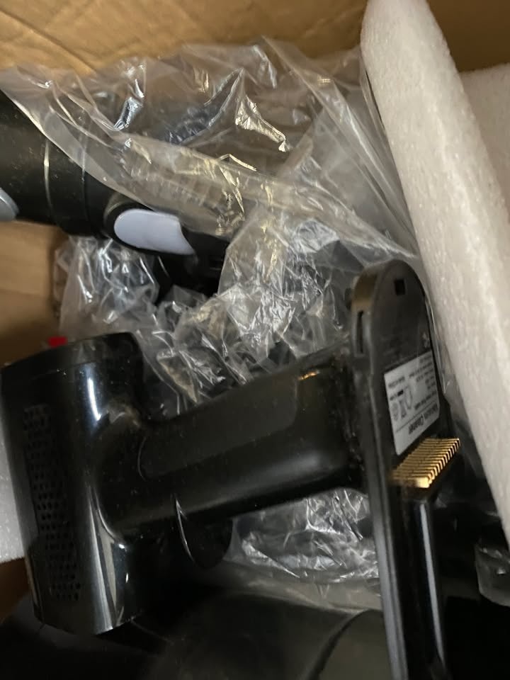 H28 Cordless Stick Vacuum Cleaner - Brand New - photo 5