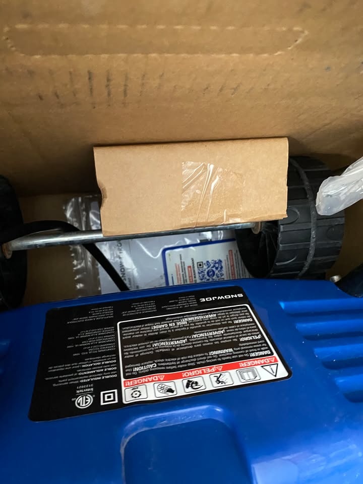 Snow Joe Electric Snow Thrower - New - photo 4