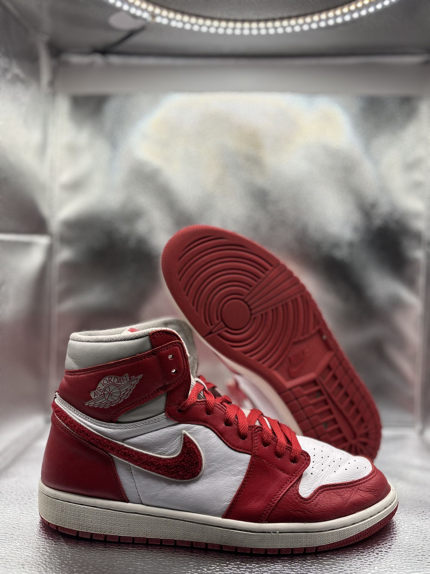 Air Jordan 1 Varsity Red