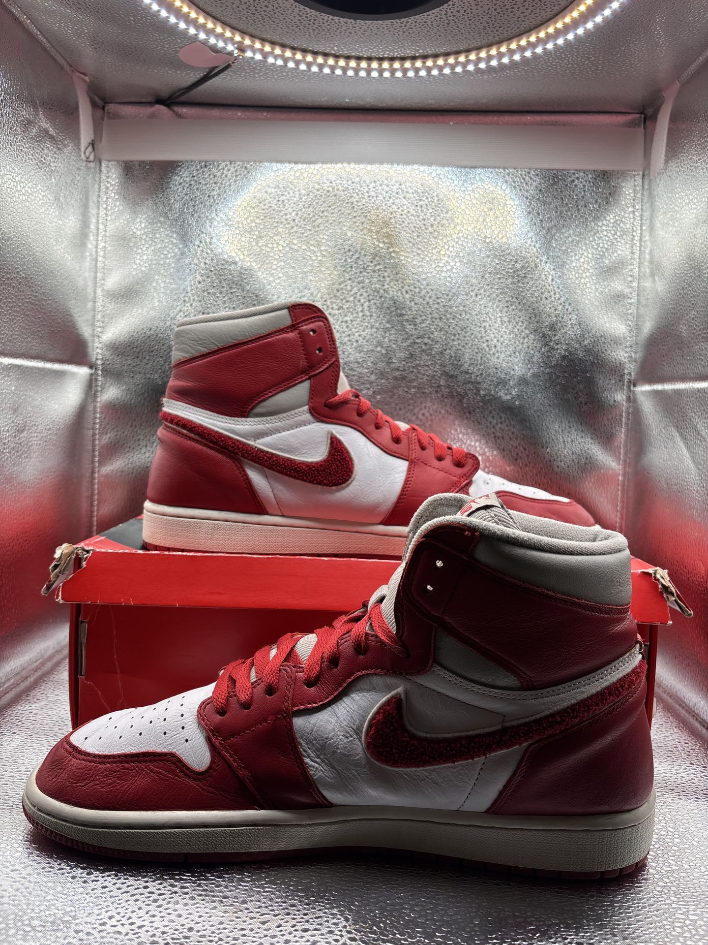Air Jordan 1 Varsity Red - photo 5