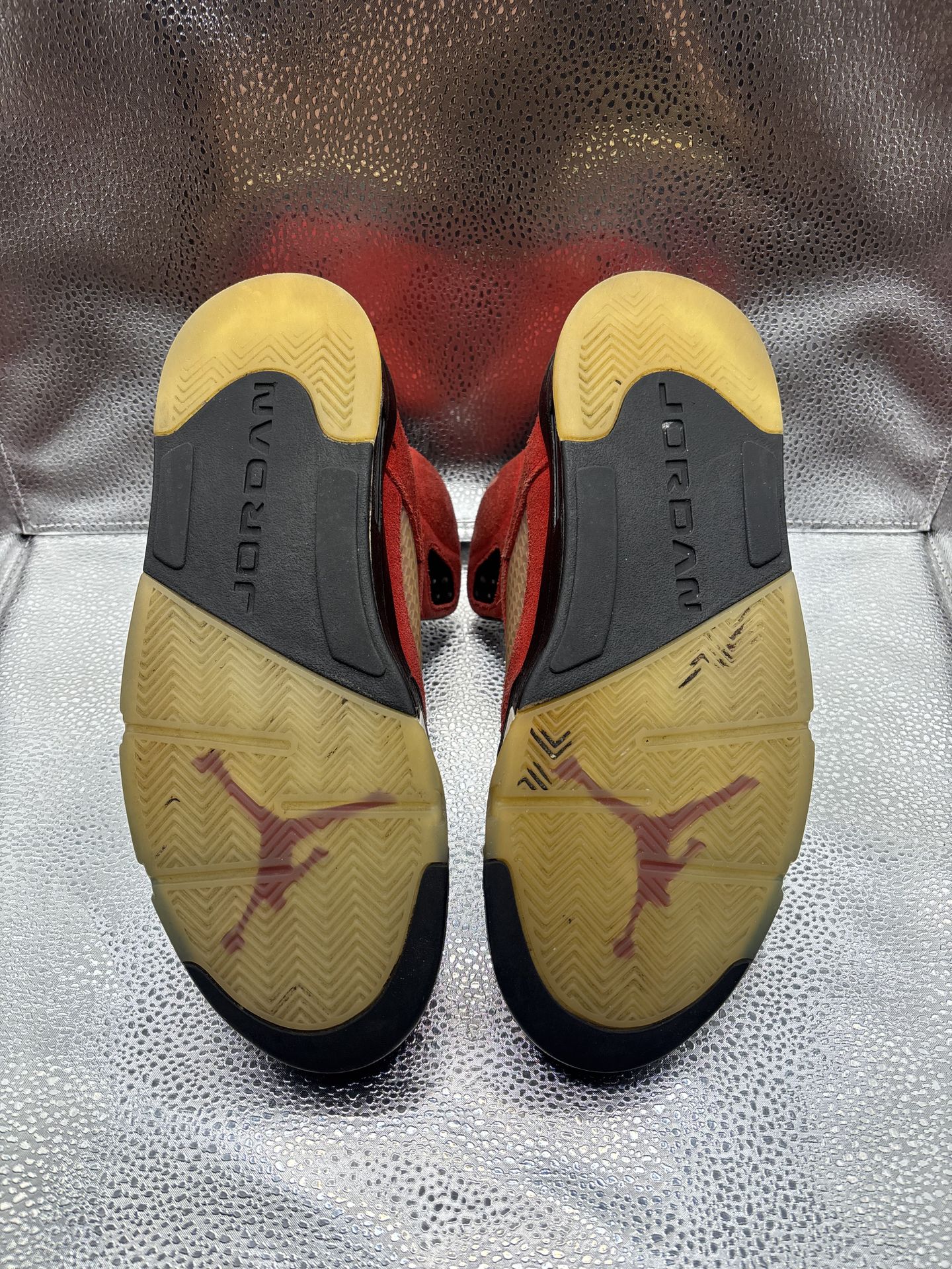 Air Jordan 5 Raging Bull - photo 3