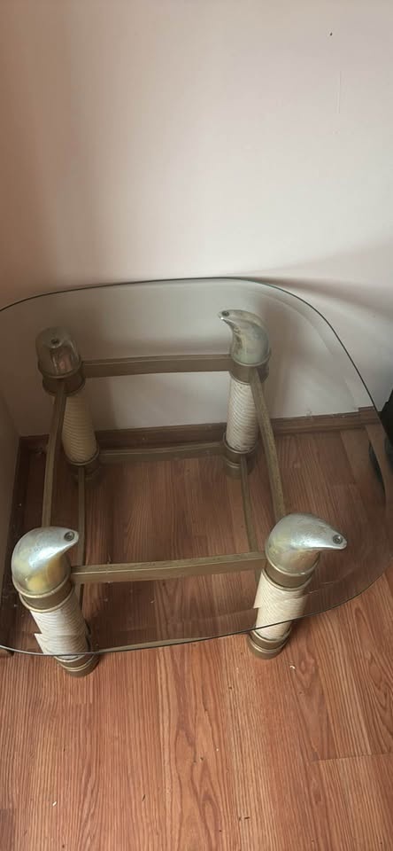 Glass top coffee table with wrapped legs - photo 2
