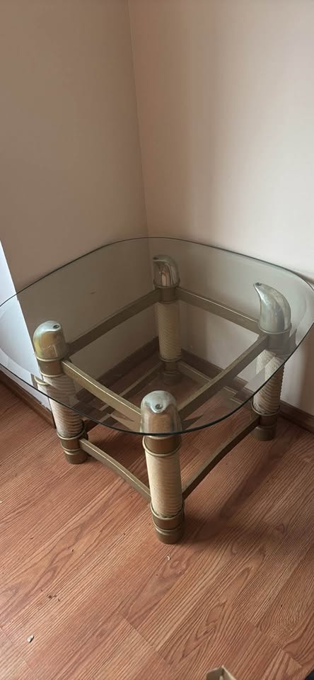 Glass top coffee table with wrapped legs - photo 3
