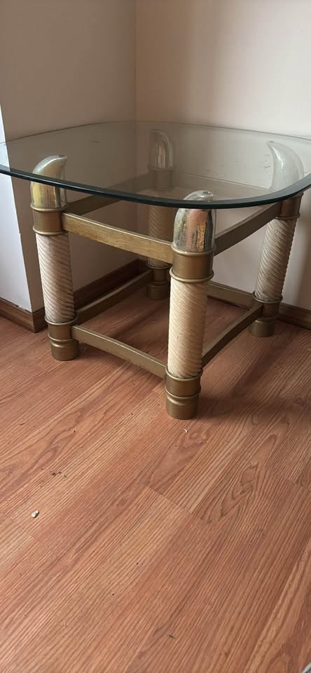 Glass top coffee table with wrapped legs - photo 4