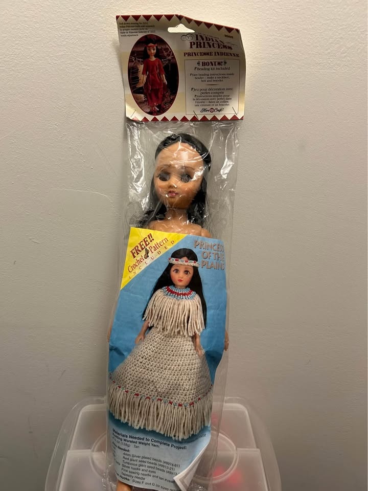 🥕 Indian Princess Doll 15in New Crochet Pattern Beading Kit - photo 3