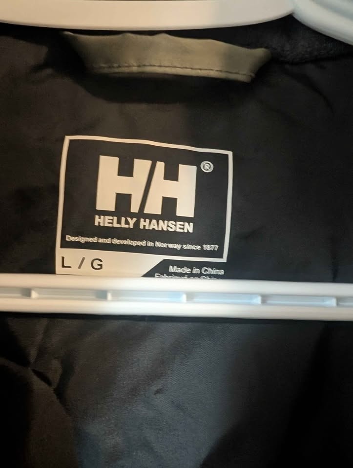 Womens large Helly Hansen Rain coat - photo 2