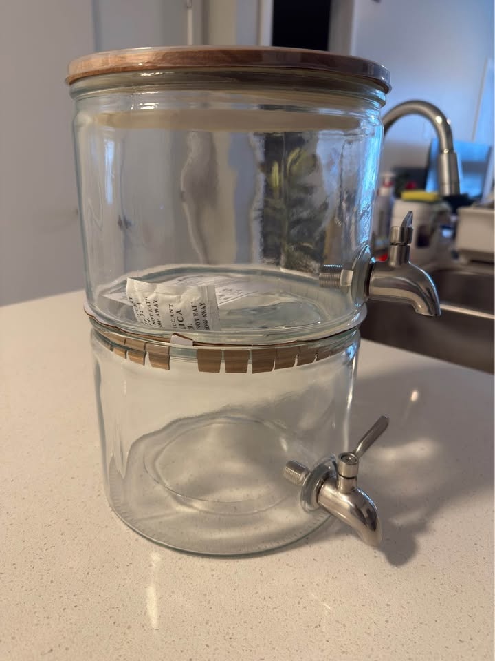 New Two-Tier Glass Beverage Dispenser with Wood Lid - photo 4
