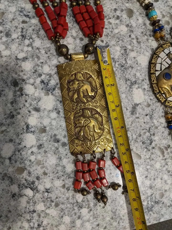 🐘 Elephant Beaded Necklaces - Pick up in Edmonton image indicator(7)