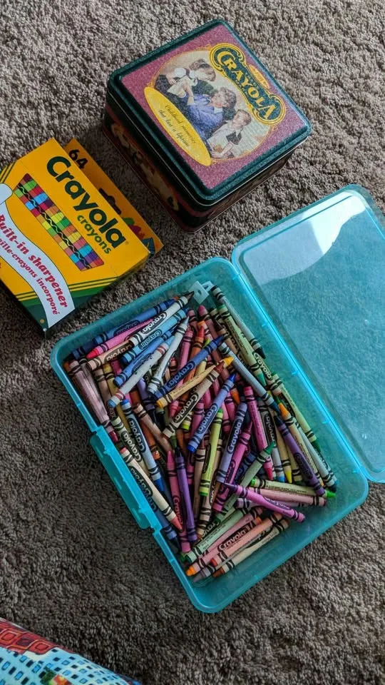 Vintage Crayola Crayons Lot 🖍️ Limited Edition Retired 1990s image indicator(2)