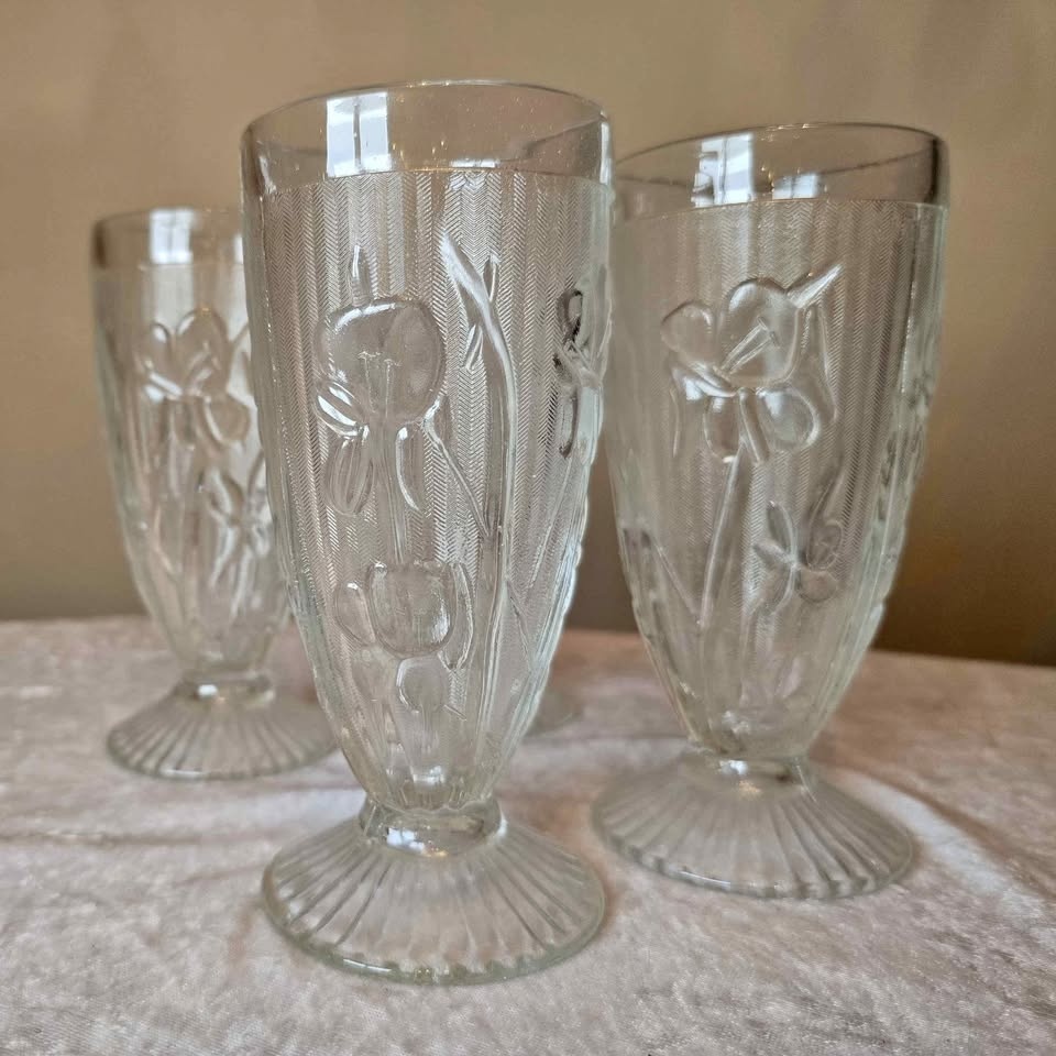 4 Vintage Depression Glass Footed Tumblers - Jeanette