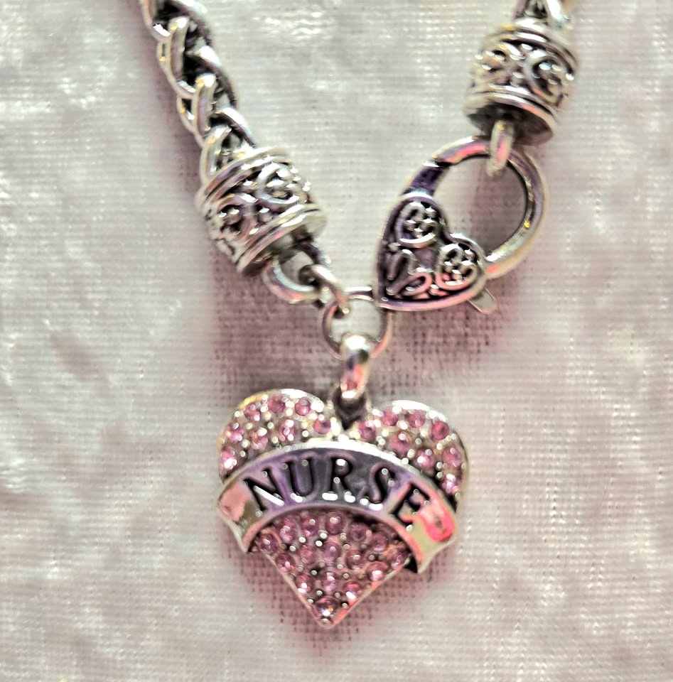 Bracelet Nurse Charm Pink crystal