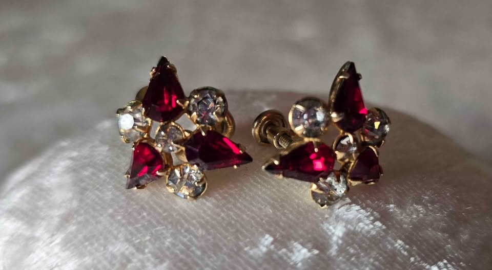 4 pair Vintage Clip On Sparkly Earrings - photo 3
