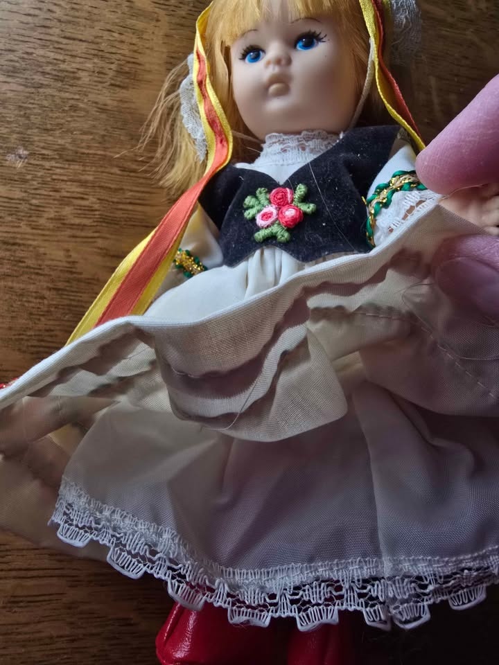 Vintage 1977 Vogue Ginny Doll Polish Dress - photo 2
