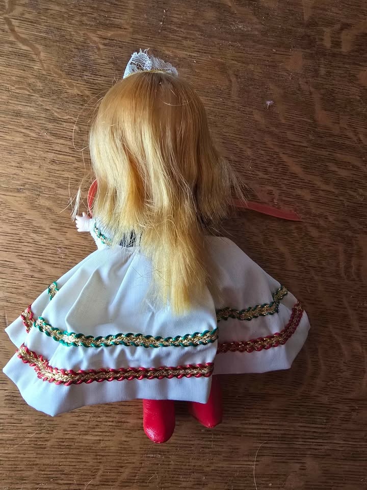 Vintage 1977 Vogue Ginny Doll Polish Dress - photo 3
