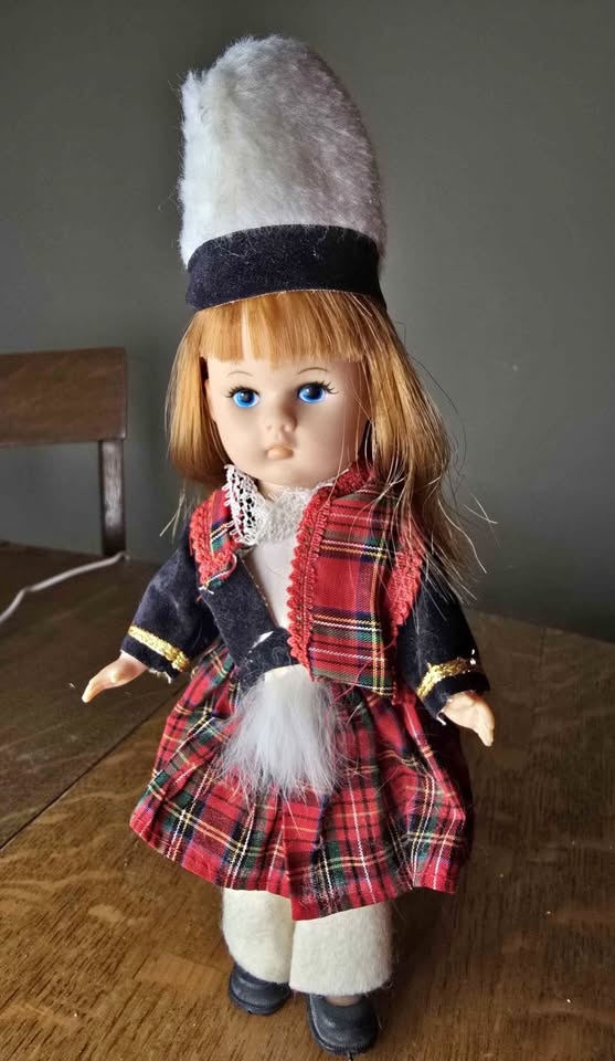 Vogue Dolls Ginny Doll 1977 Scottish Outfit with Hat - photo 2