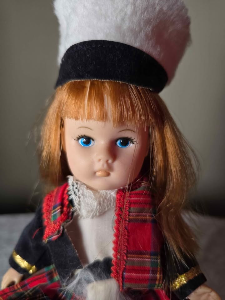 Vogue Dolls Ginny Doll 1977 Scottish Outfit with Hat - photo 4