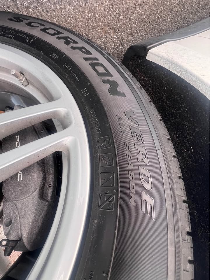 Porsche Macan 18" Tires & Wheels Set (2015-2024) - photo 2