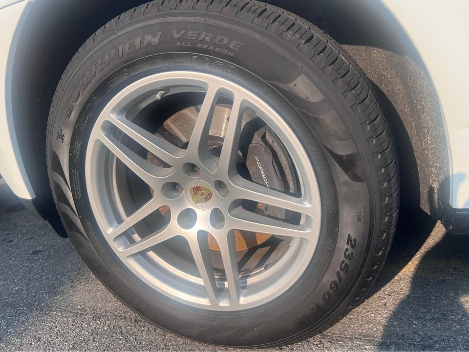 Porsche Macan 18" Tires & Wheels Set (2015-2024) - photo 3