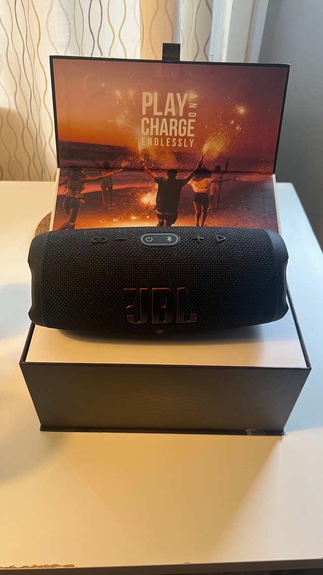 JBL Charge 5