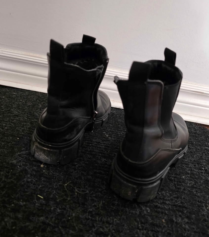 Size 7-7.5 Women's Black Compat Boot - photo 2