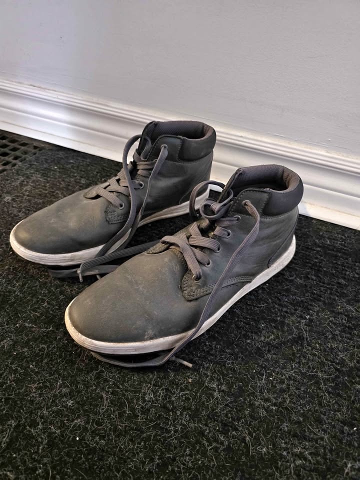 Size 10.5 Men's Perry Ellis Fashion Shoes
