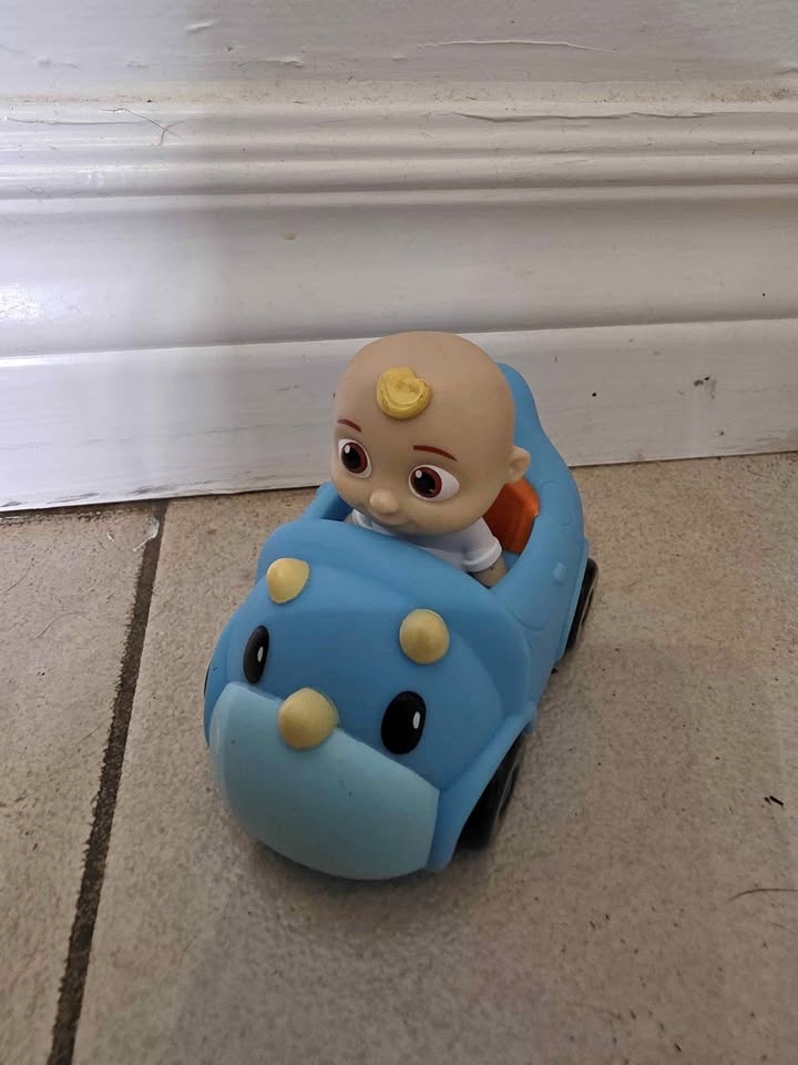 Coco Melon JJ Dino Car