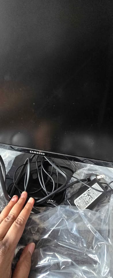 Samsung Monitor selling! - photo 4