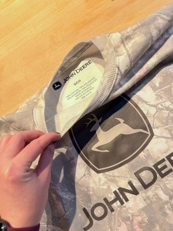 John Deere Camo Crewneck Sweatshirt - New w/ Tags (Small) - photo 5