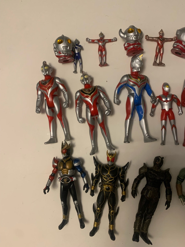 Vintage Ultraman Action Figures - photo 2