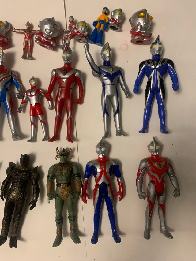 Vintage Ultraman Action Figures - photo 3