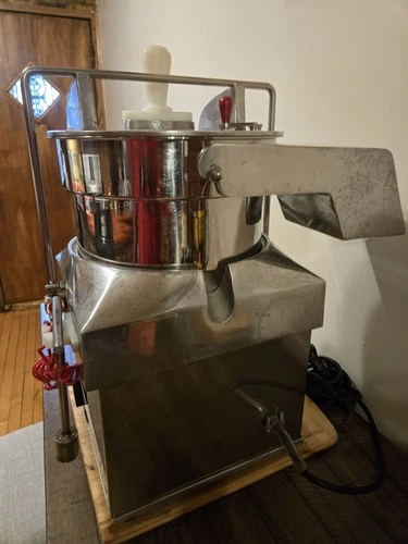 Automatic Commercial Juice Extractor