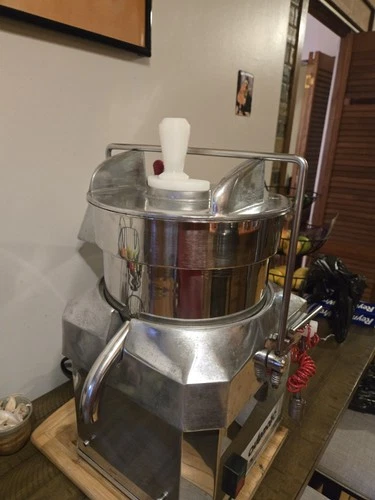 Automatic Commercial Juice Extractor - photo 3