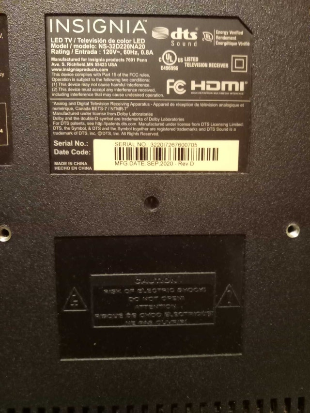 Insignia 32" LED TV - photo 2