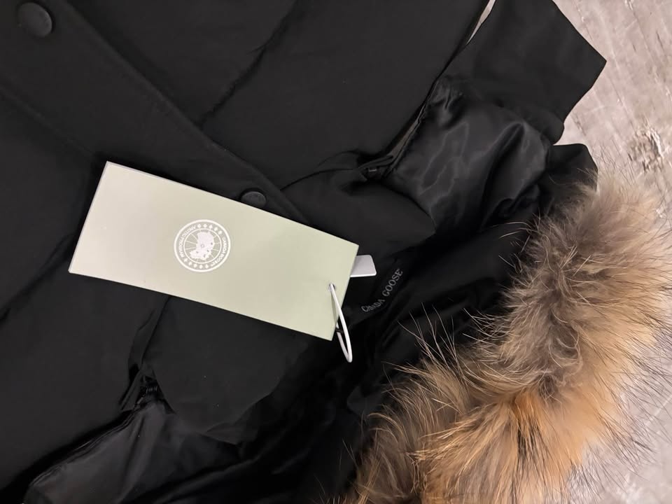 Canada Goose Jacket - photo 2