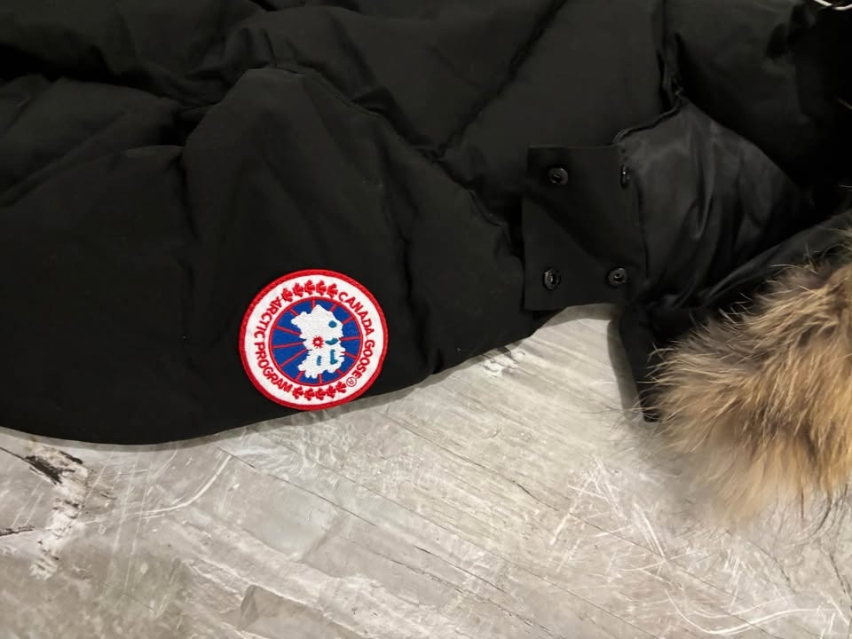 Canada Goose Jacket - photo 3