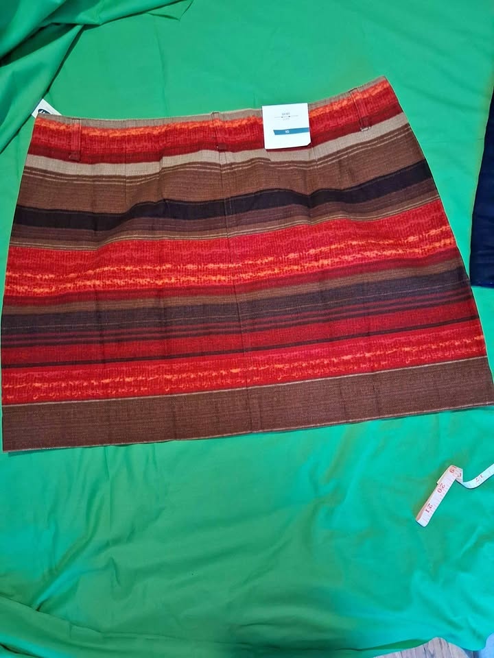 Women's Skirt SIZE 10