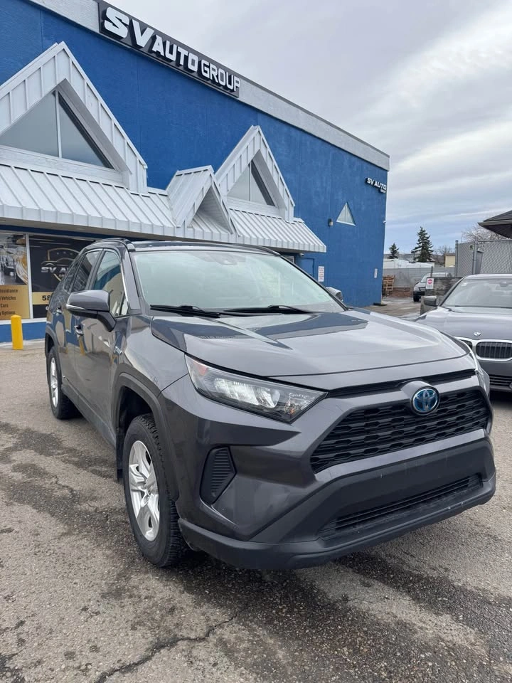 2021 Toyota RAV4 Hybrid - photo 2