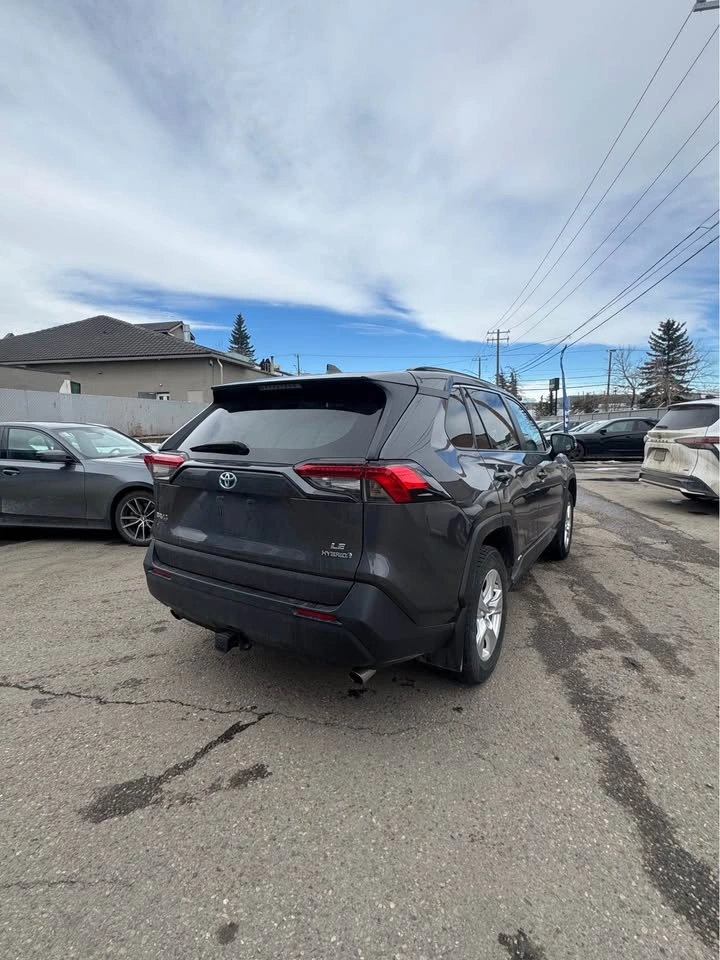 2021 Toyota RAV4 Hybrid - photo 4