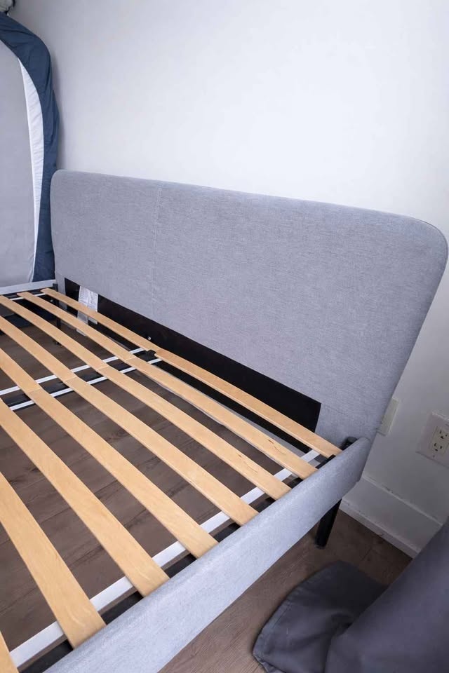 IKEA SLÄTTUM Queen Upholstered Bed Frame - photo 3