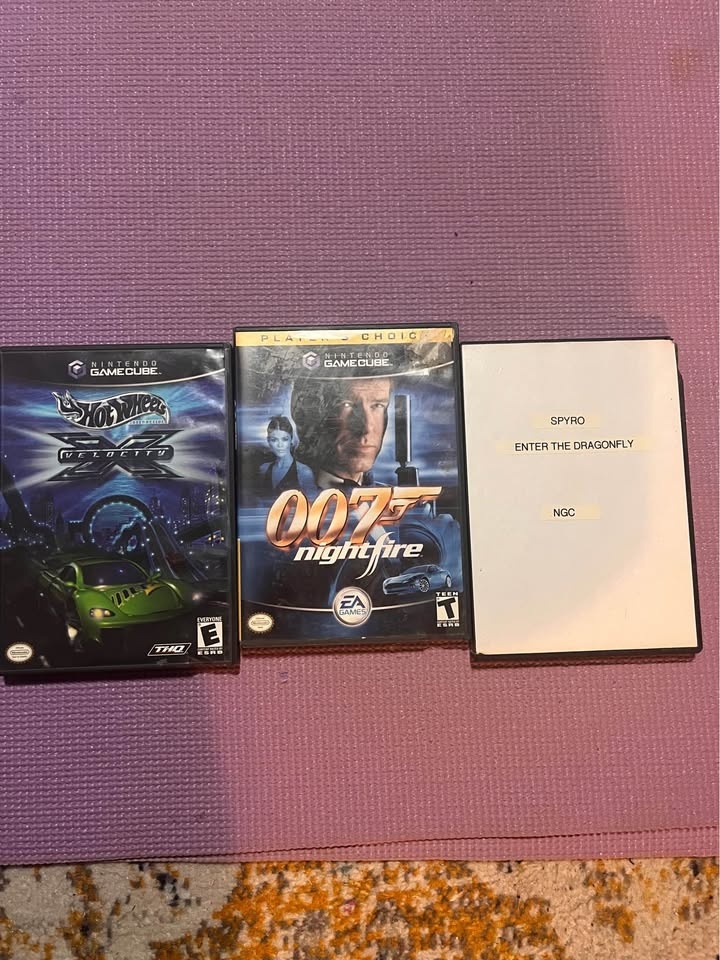 Silver GameCube w/ games and controller - photo 2