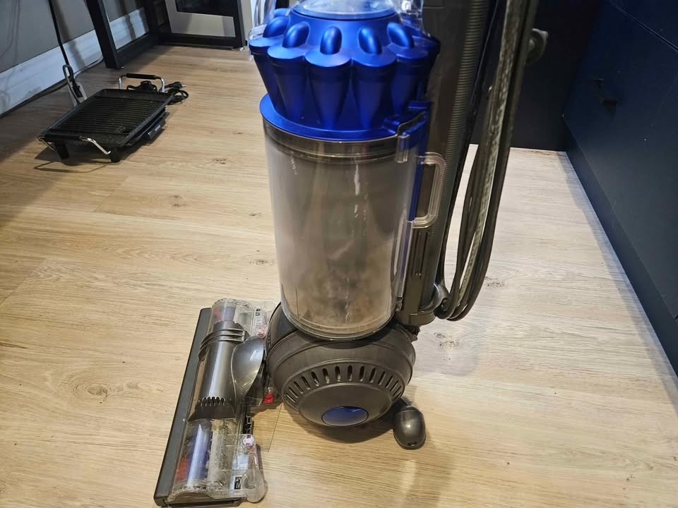 Dyson Ball Upright Vacuum - photo 4