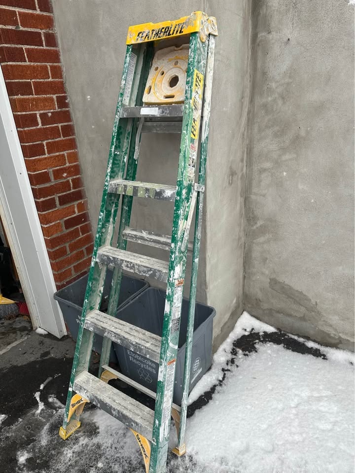 Featherlight 6ft Ladder - photo 2