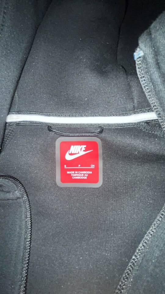 Black Nike Tech Fleece Tracksuit - photo 2