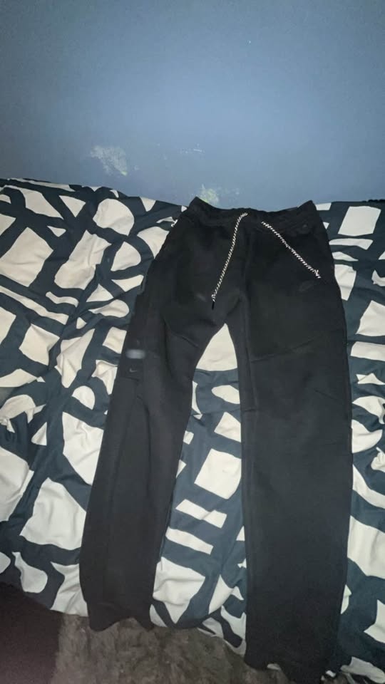 Black Nike Tech Fleece Tracksuit - photo 4